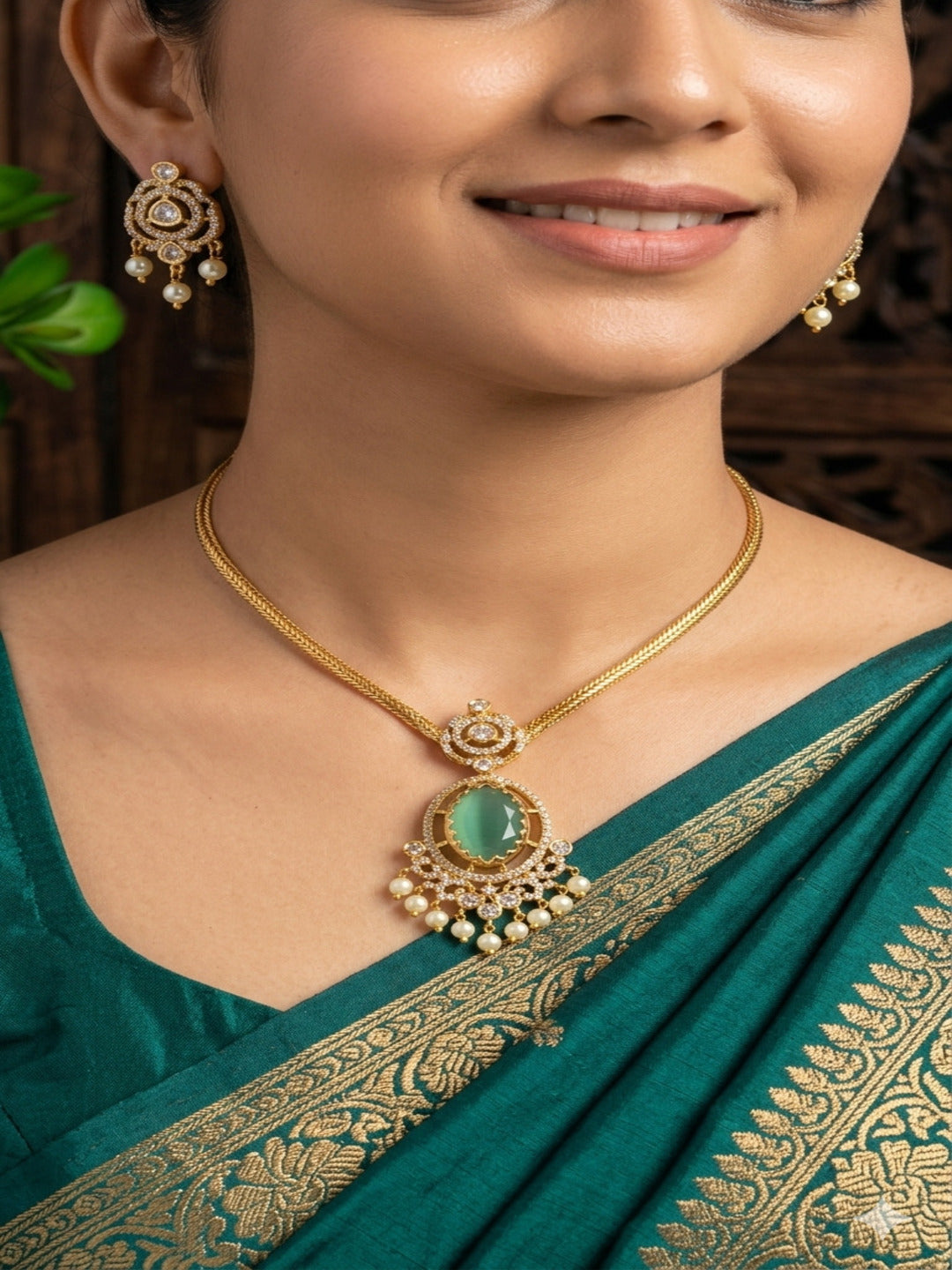 BRASS NECKLESS