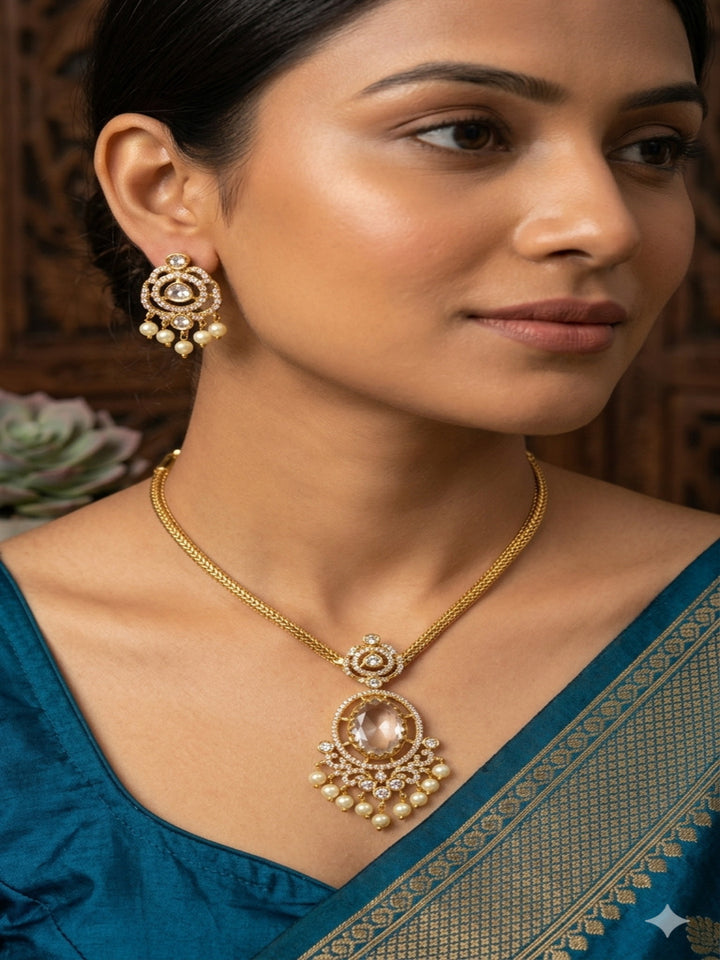 BRASS NECKLESS