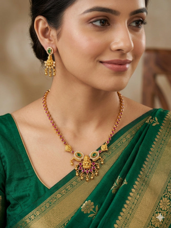 BRASS NECKLESS