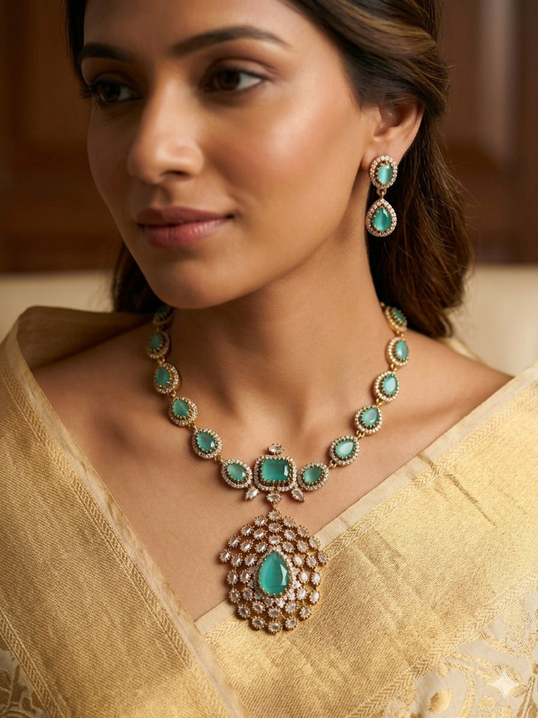 BRASS NECKLESS