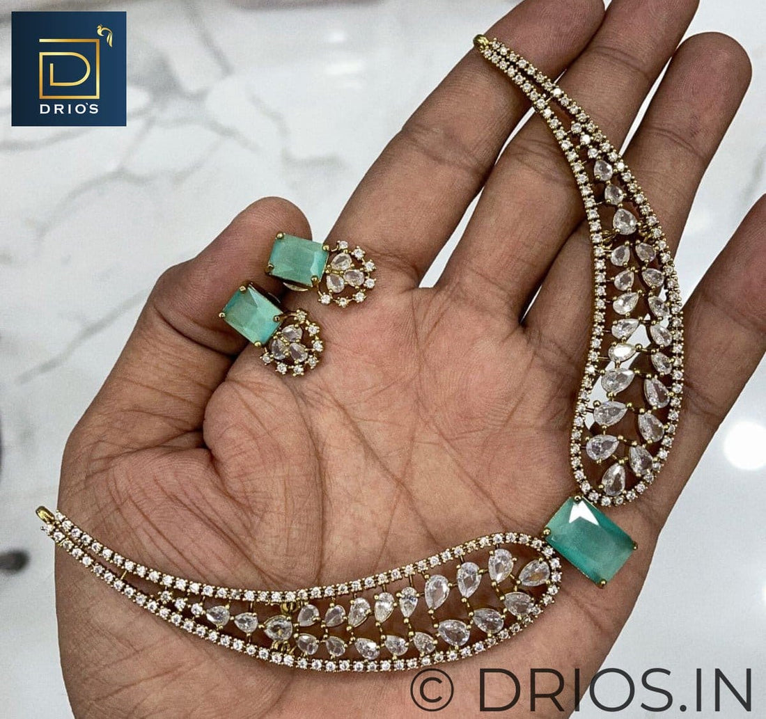 Drio's Brass Elegance Necklace