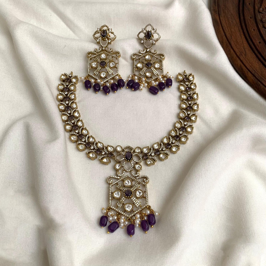 Navira Necklace