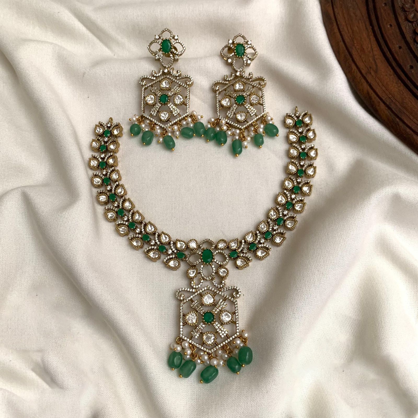 Navira Necklace