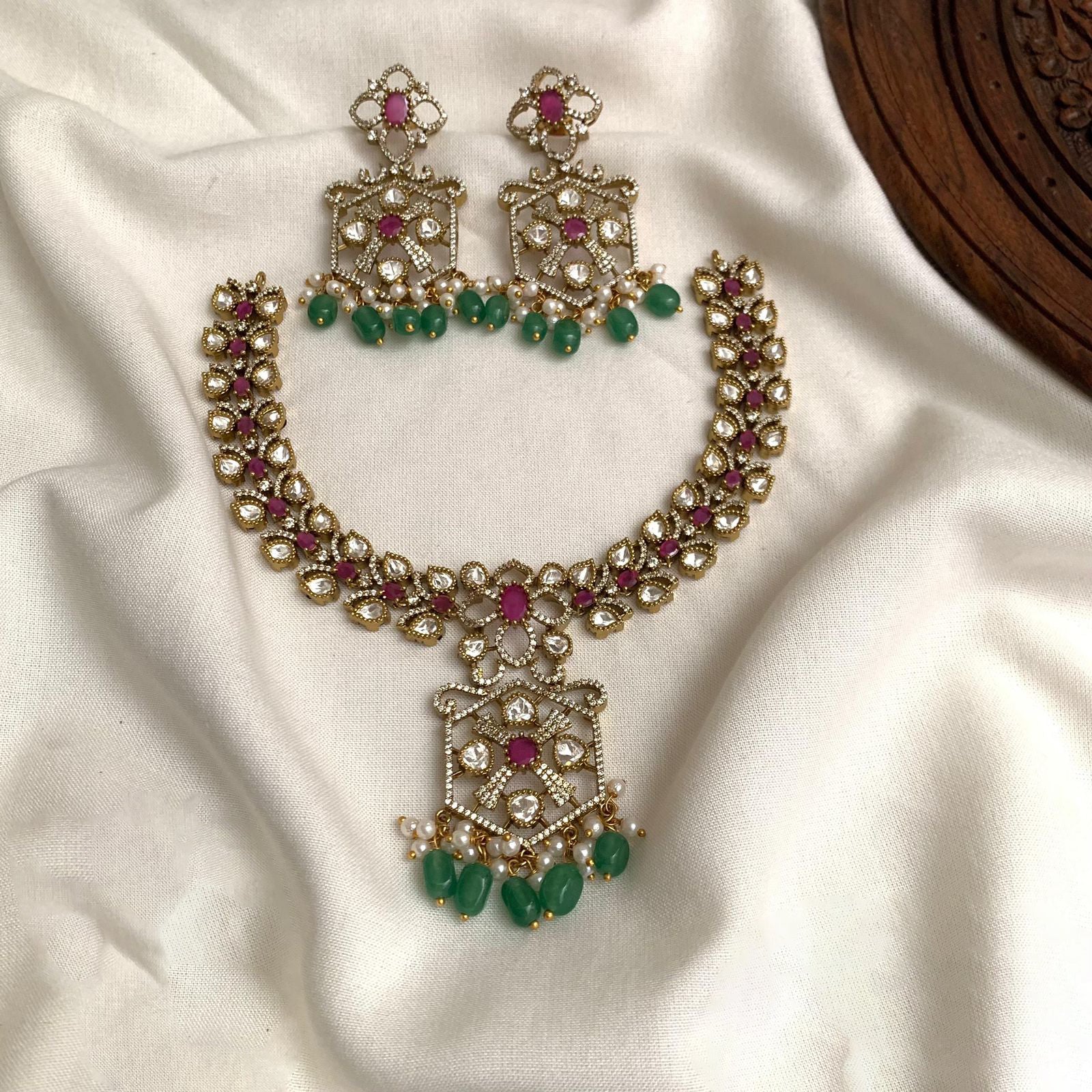Navira Necklace