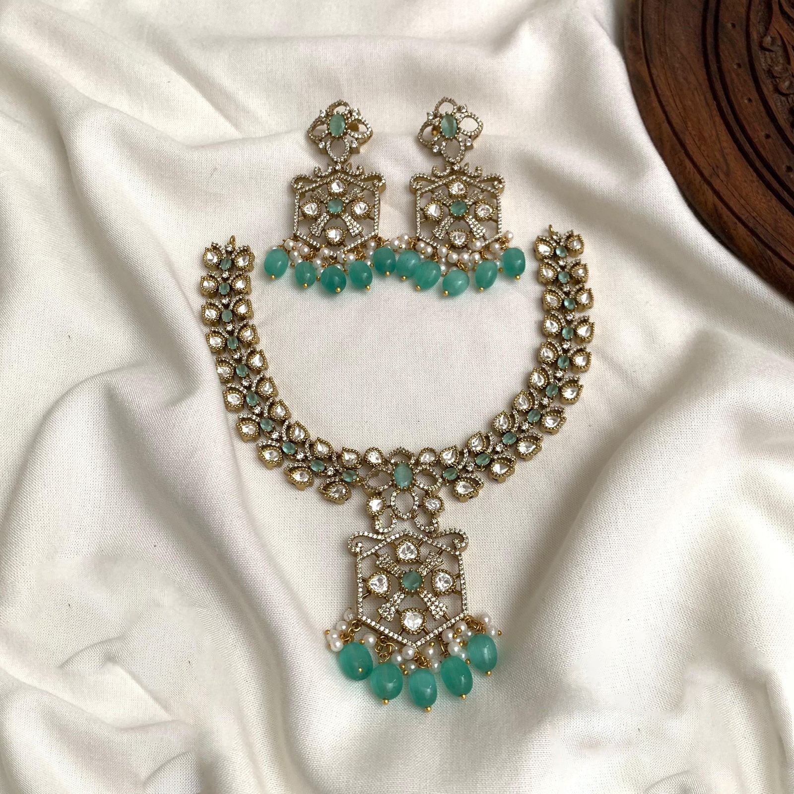 Navira Necklace