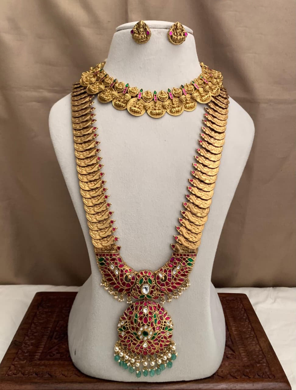 Antique Kasu Haram