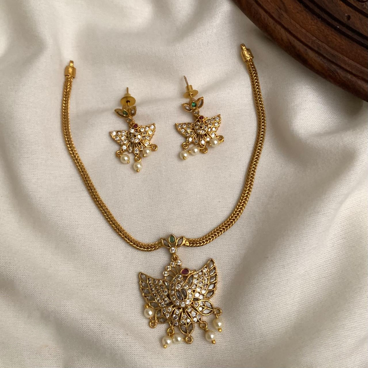 Pure Shine Neckless set