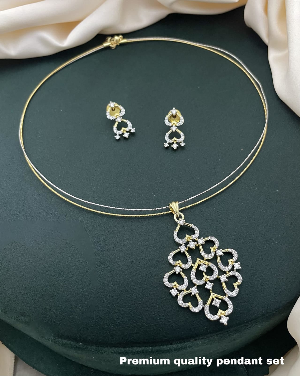 Royal Pearl-Link Pendant Set