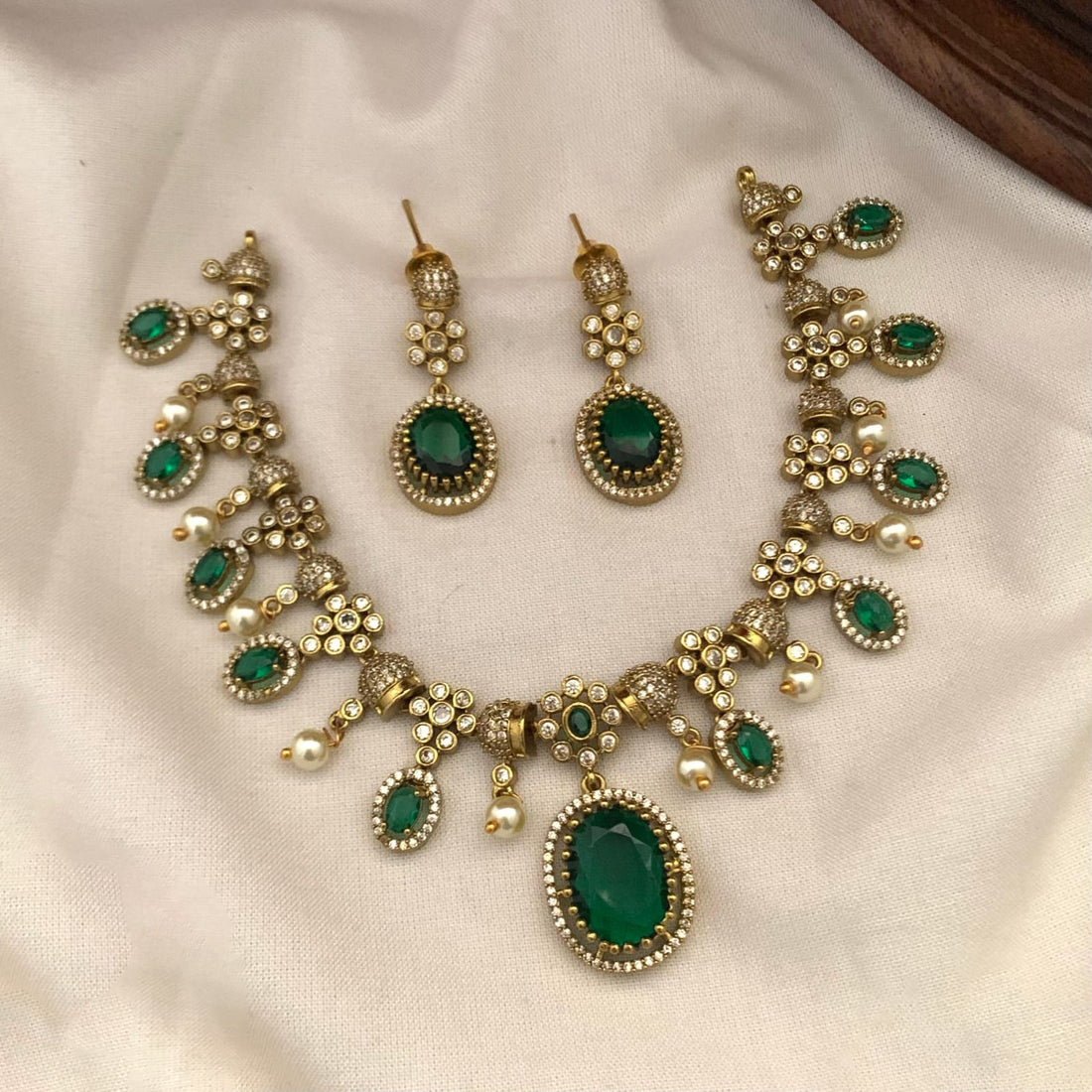 Samaira Necklace