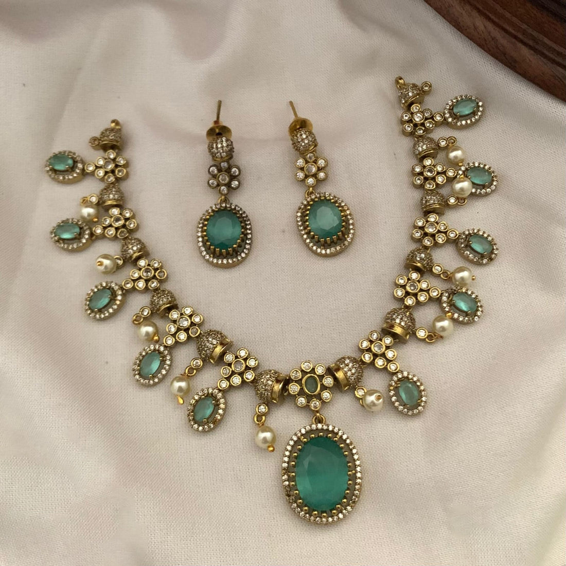 Samaira Necklace