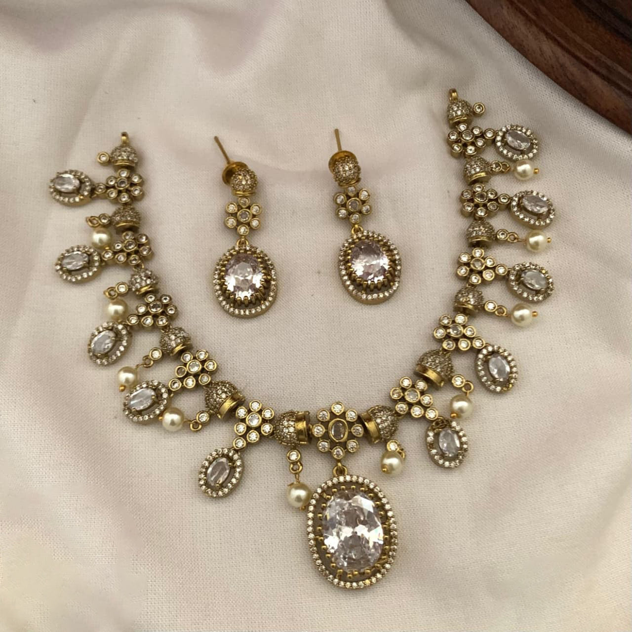 Samaira Necklace