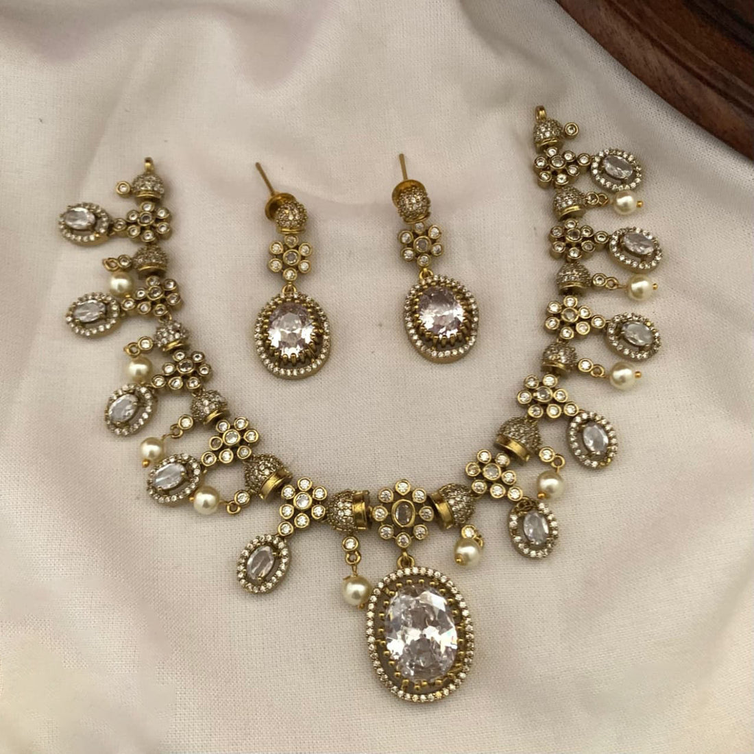 Samaira Necklace