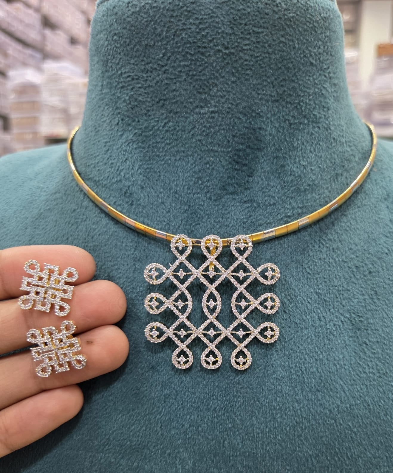 Royal Pearl-Link Pendant Set