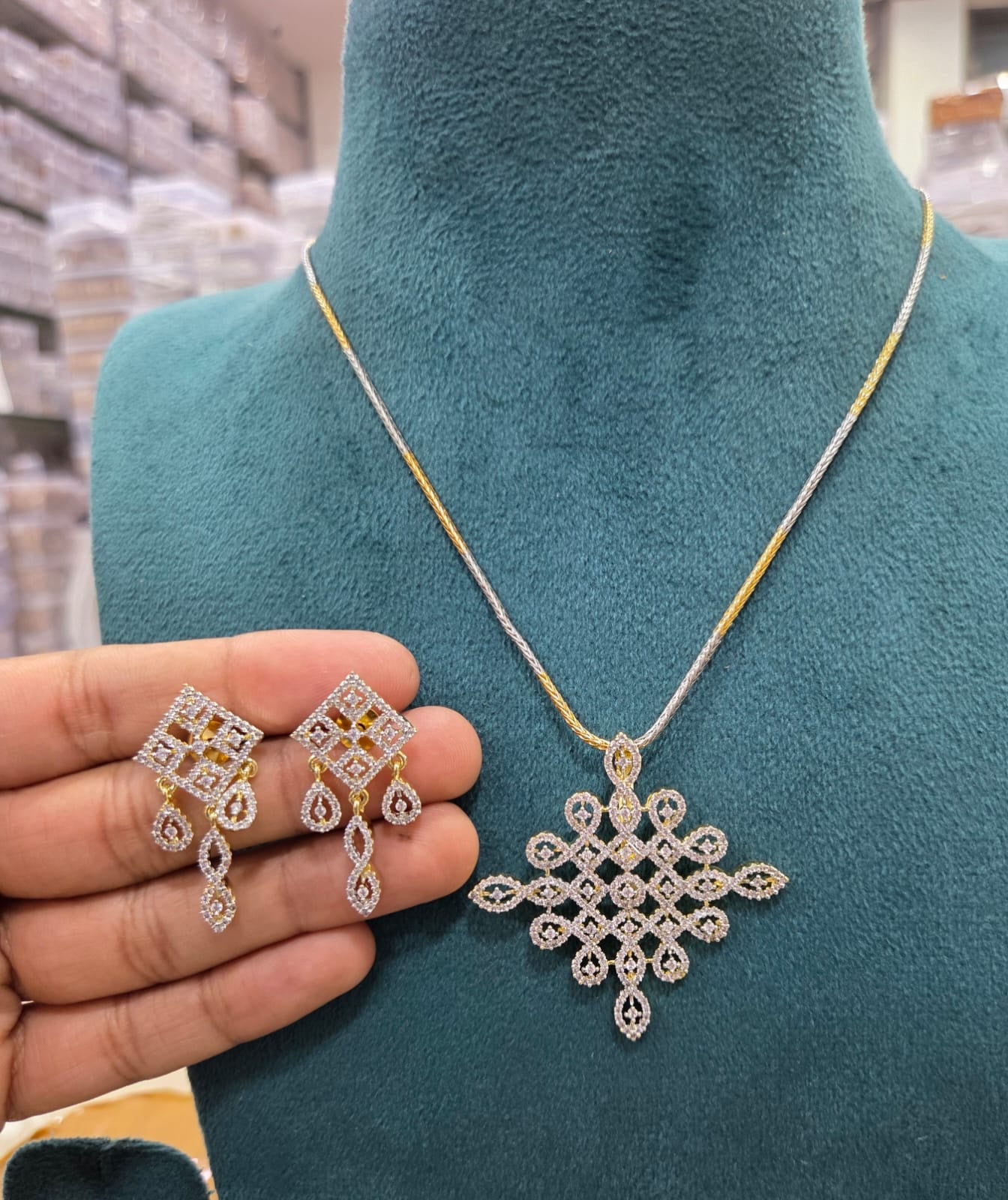 Royal Pearl-Link Pendant Set