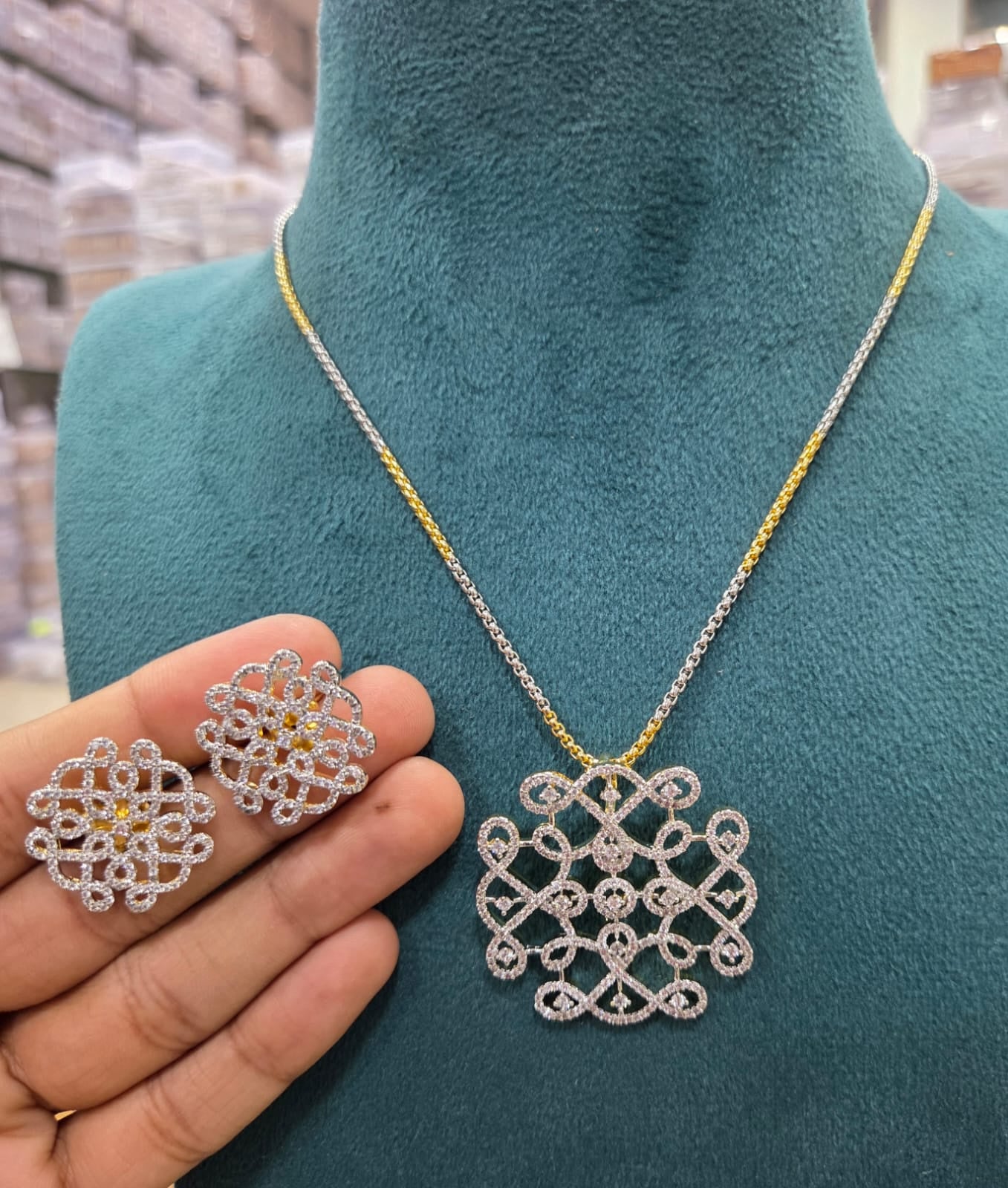 Royal Pearl-Link Pendant Set