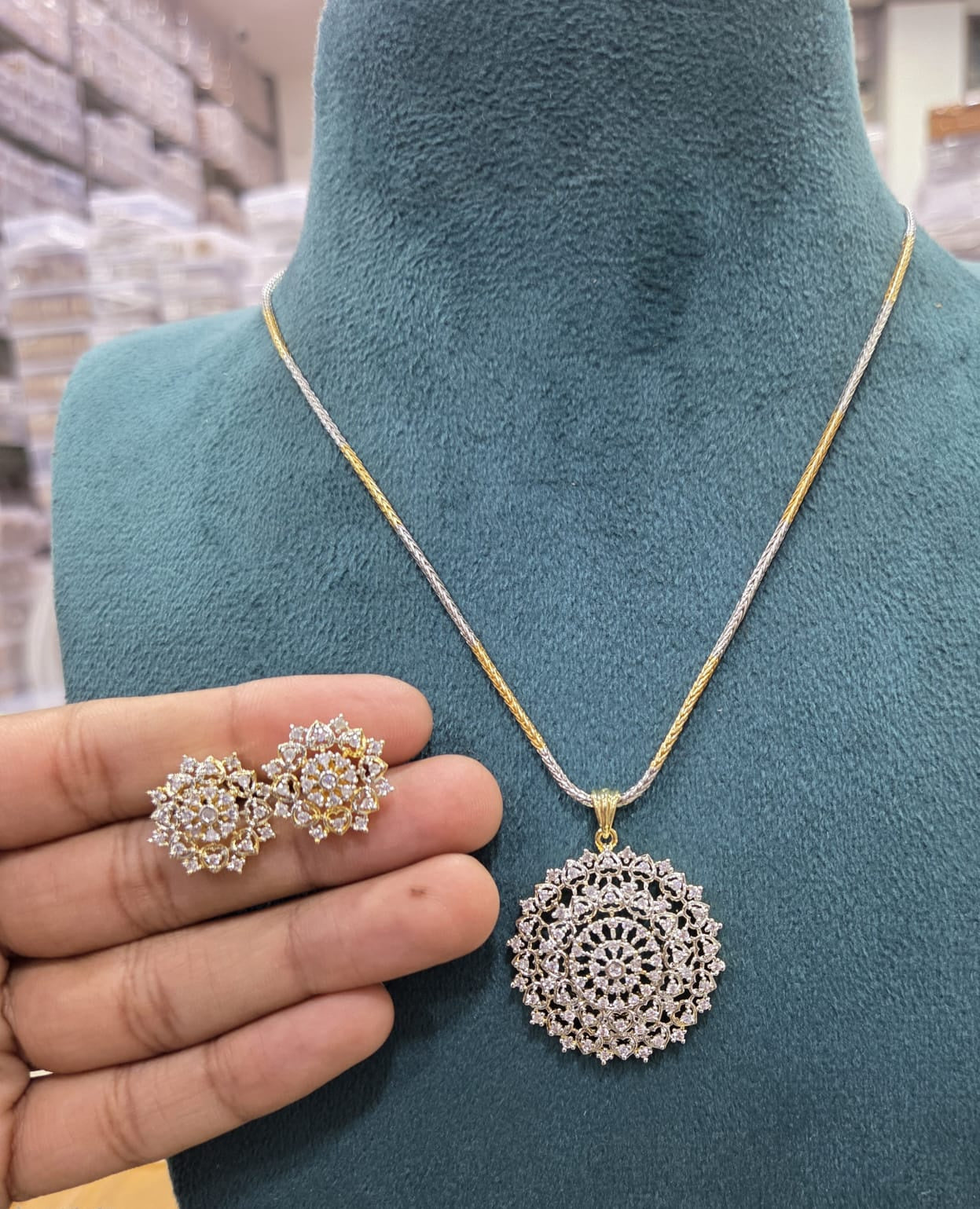 Royal Pearl-Link Pendant Set