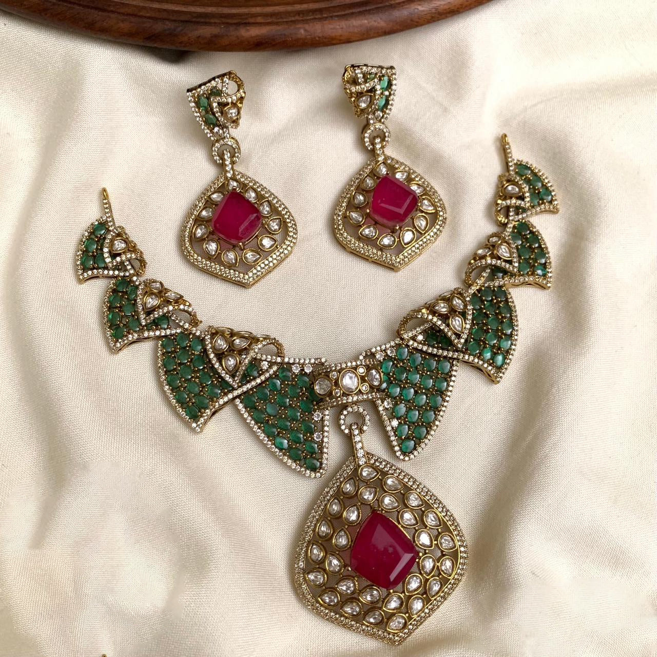 Avyukta Necklace