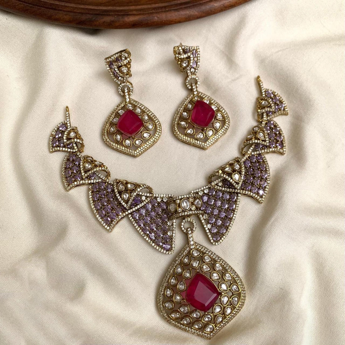 Avyukta Necklace