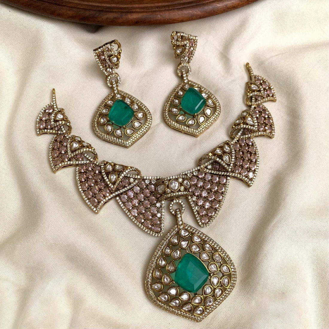 Avyukta Necklace