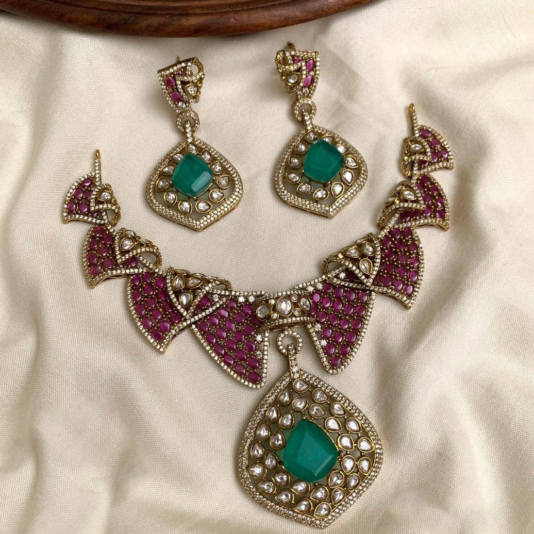 Avyukta Necklace