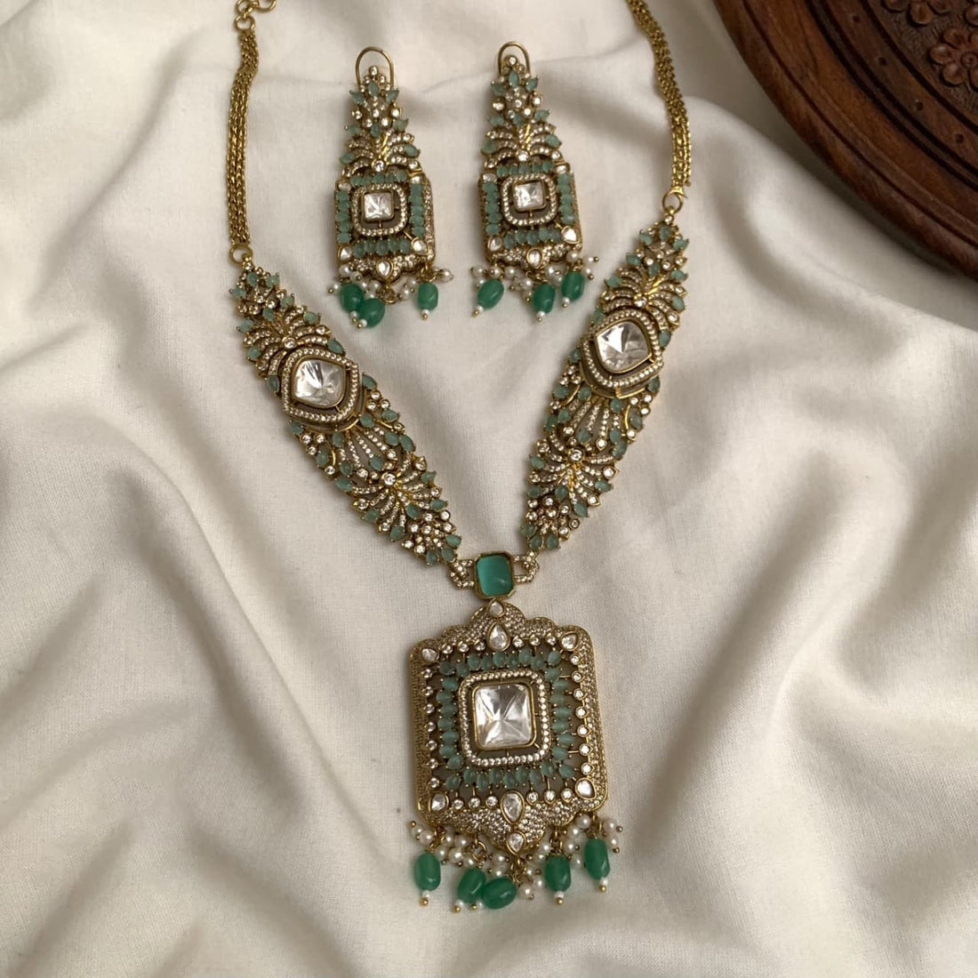 Classic Polki Necklace Set