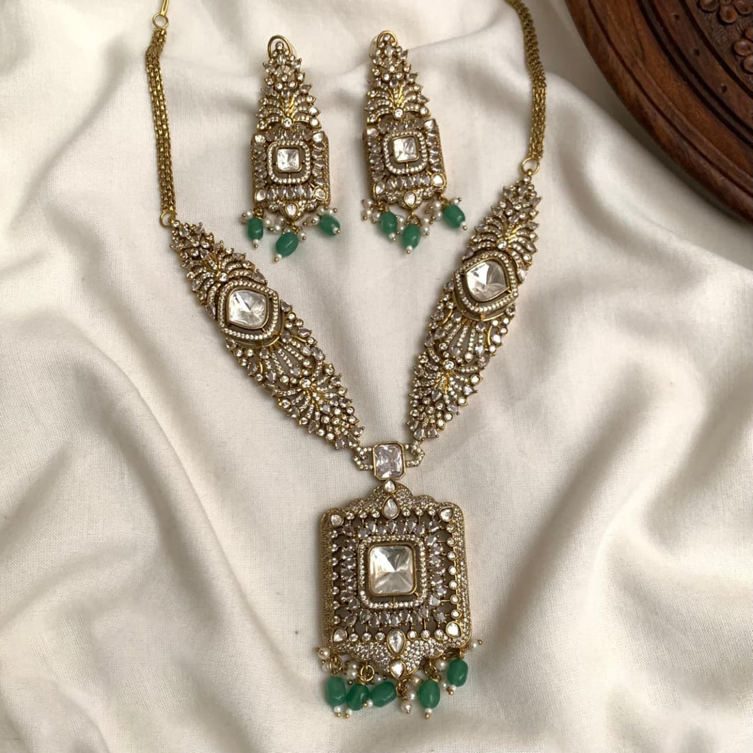Classic Polki Necklace Set