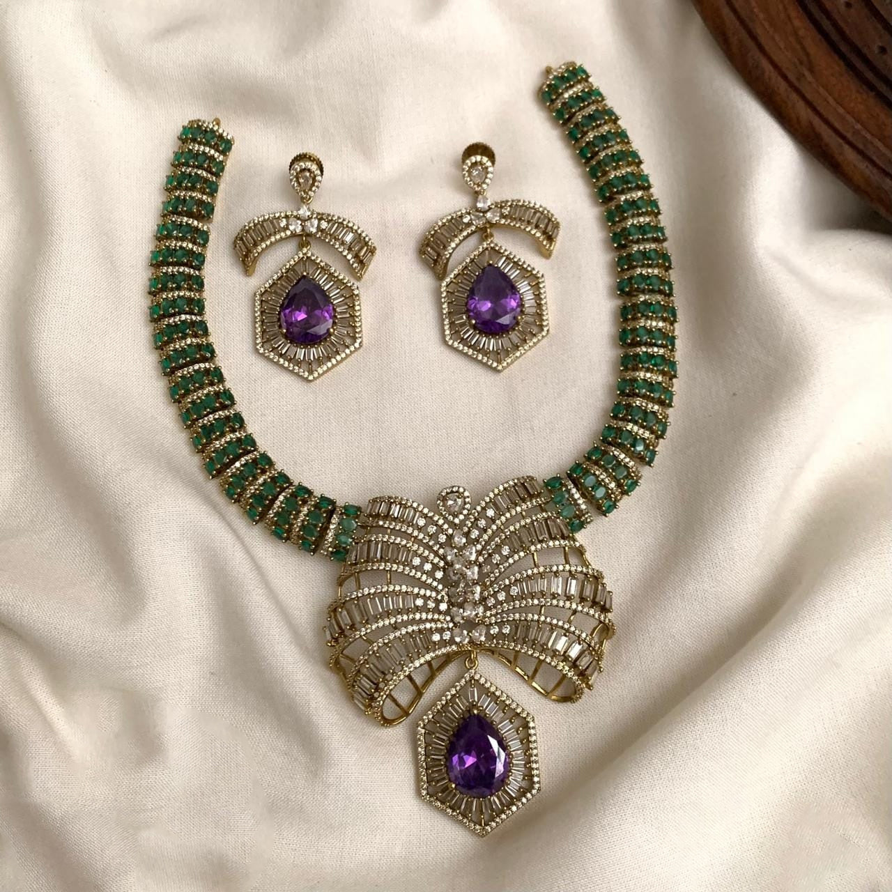 Ruvia Necklace