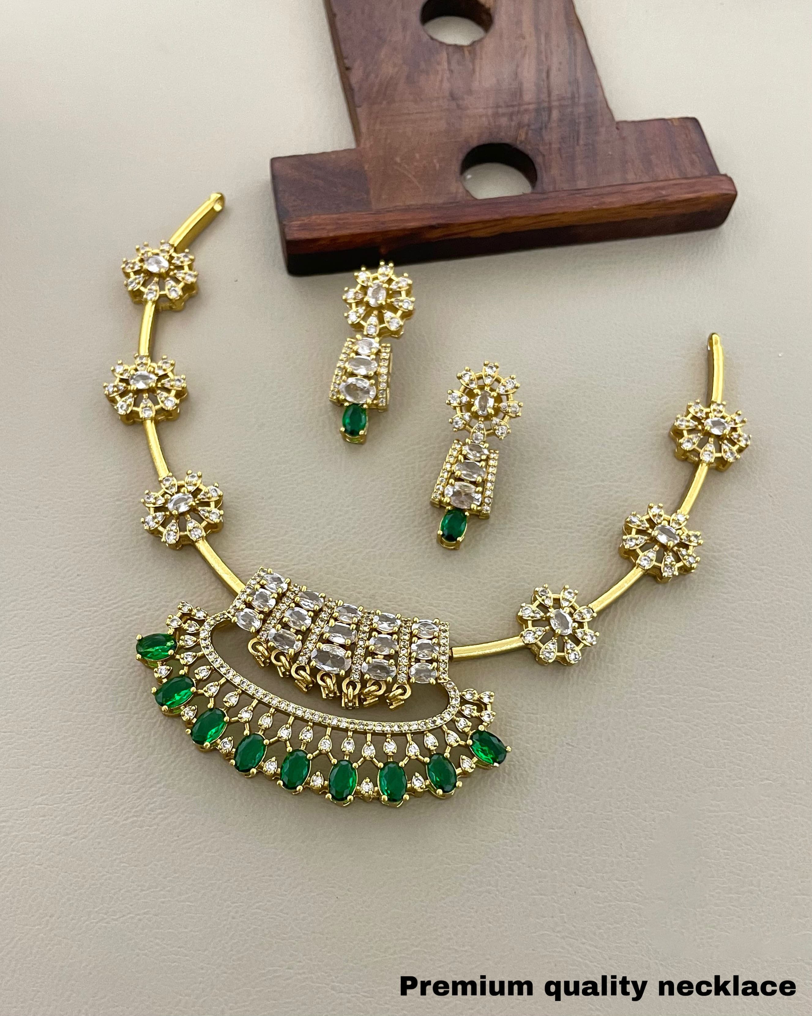 Mahira Necklace
