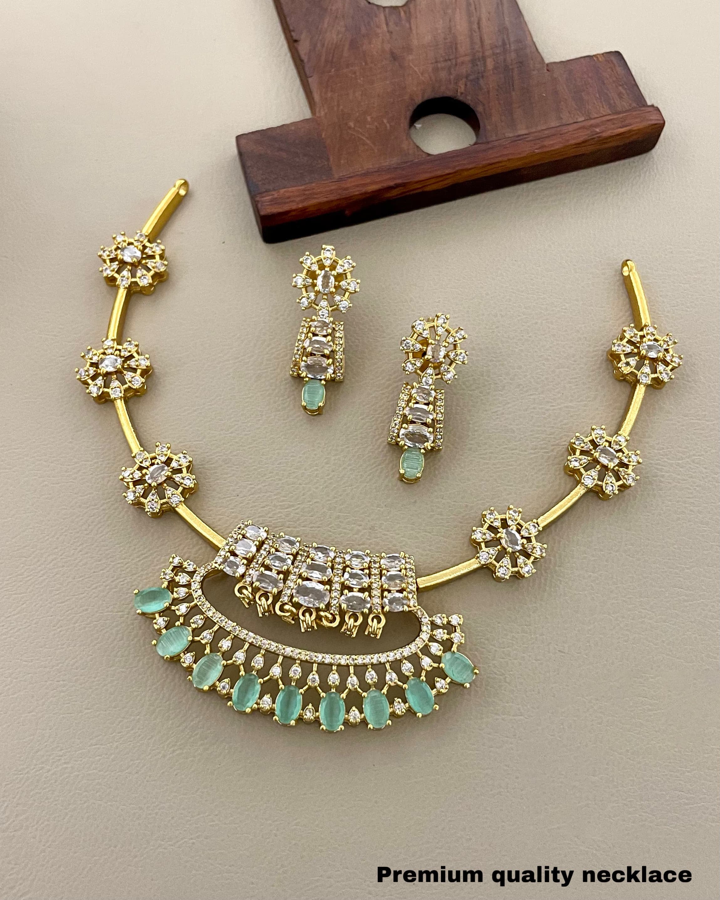 Mahira Necklace