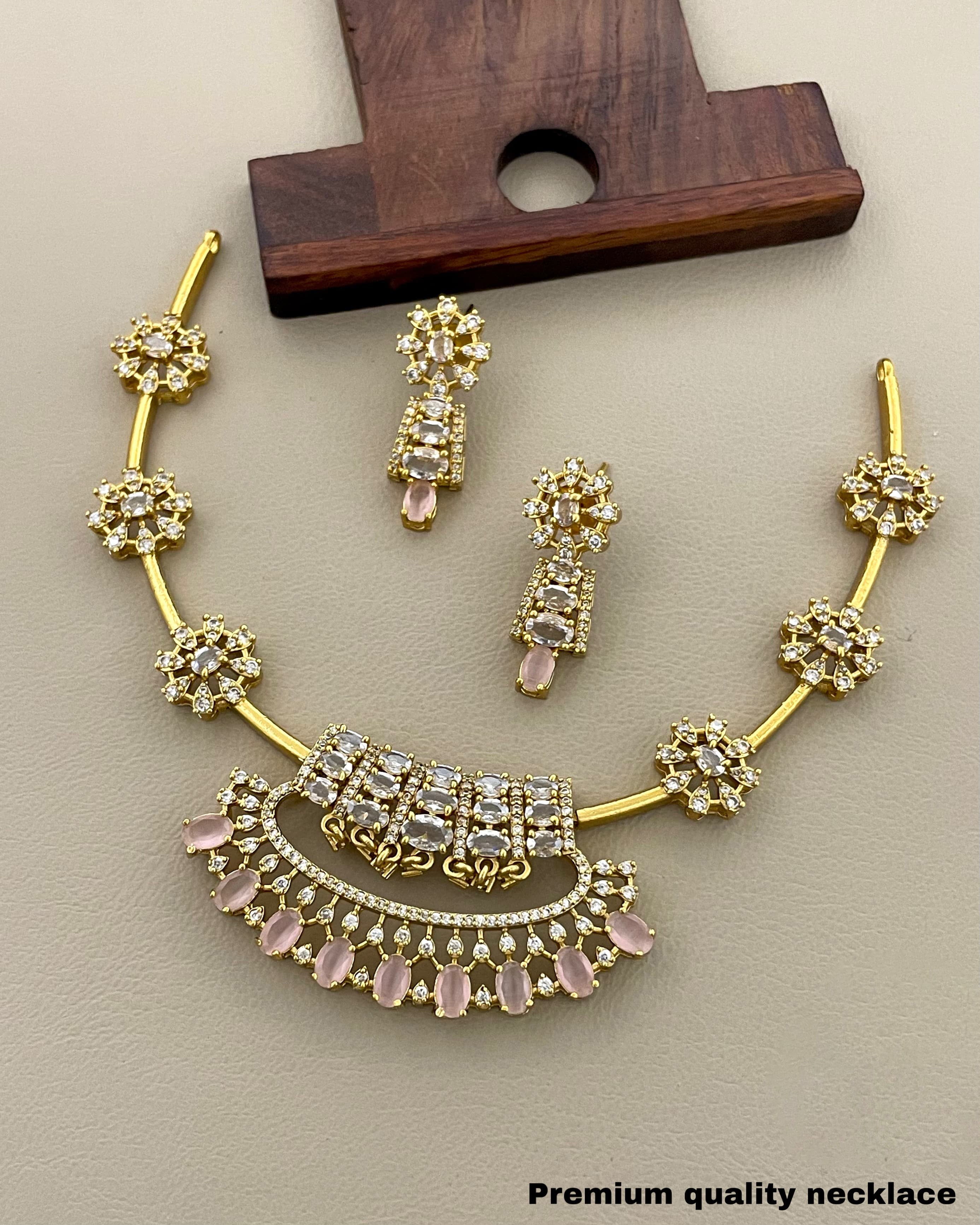 Mahira Necklace