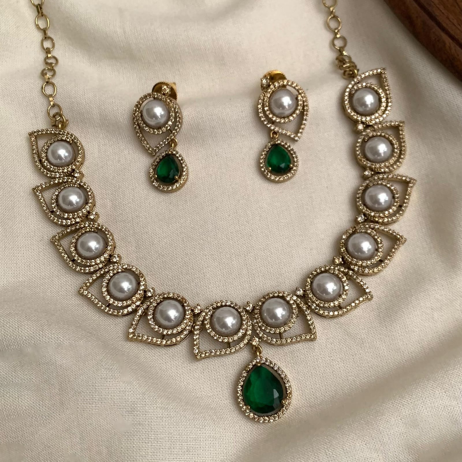 Modern Classic Necklace