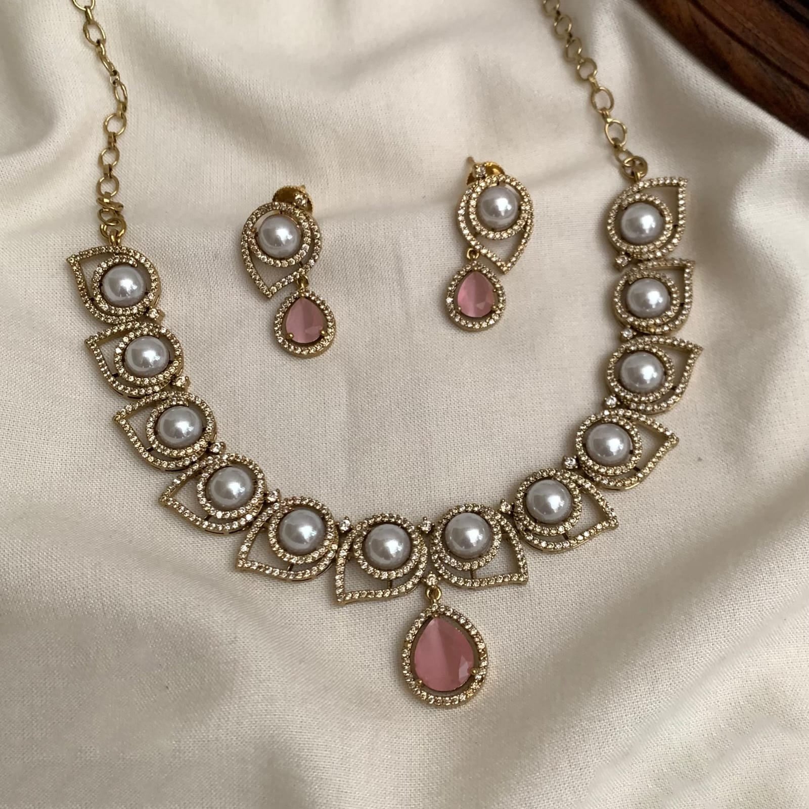 Modern Classic Necklace