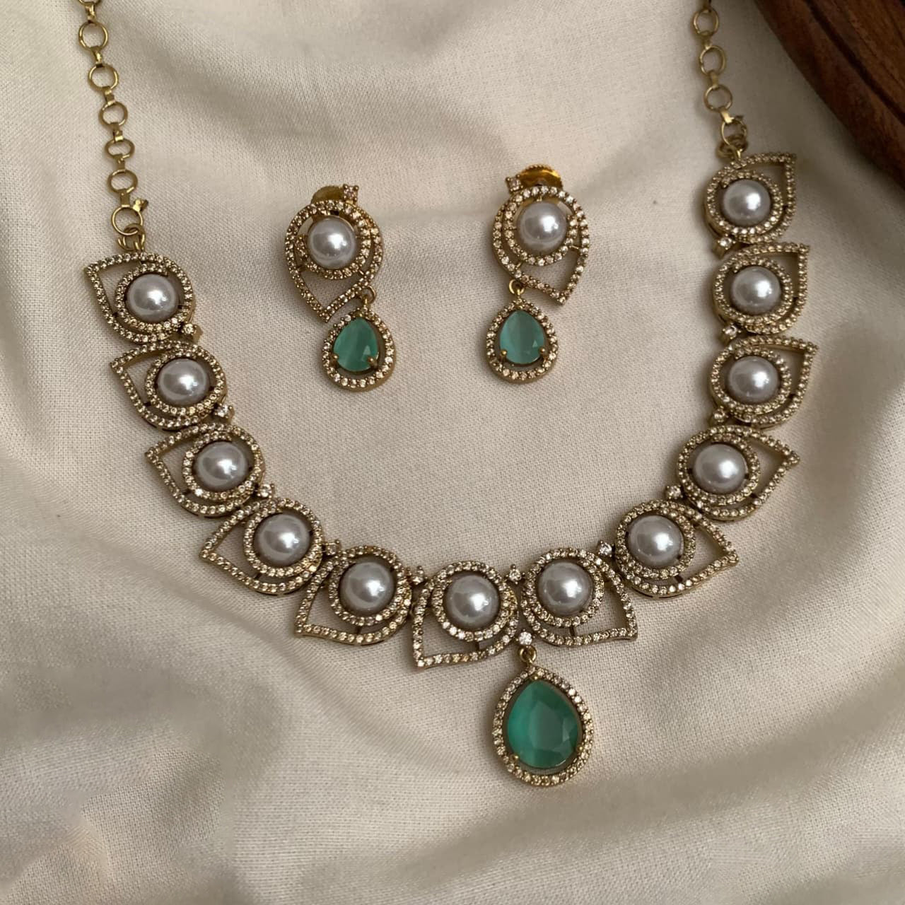 Modern Classic Necklace