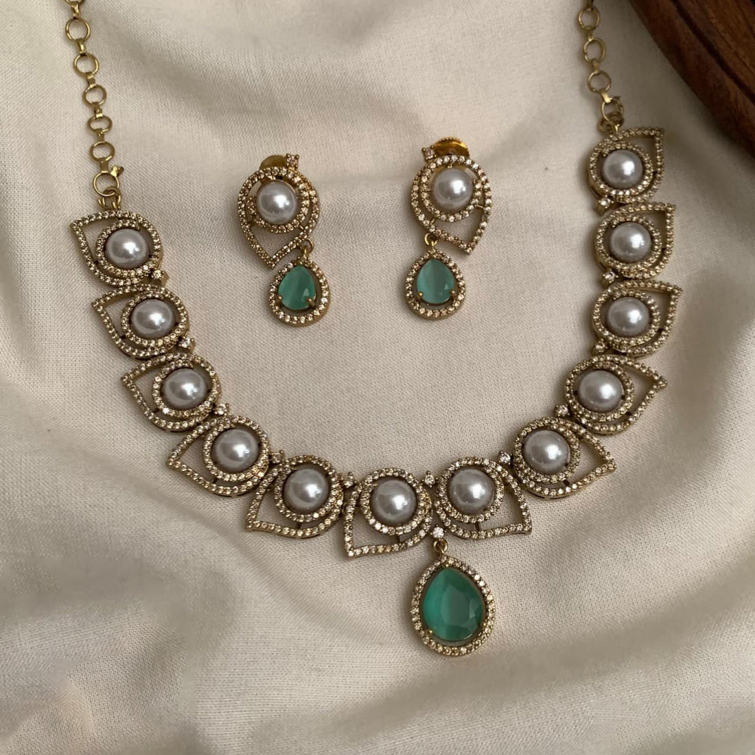 Modern Classic Necklace