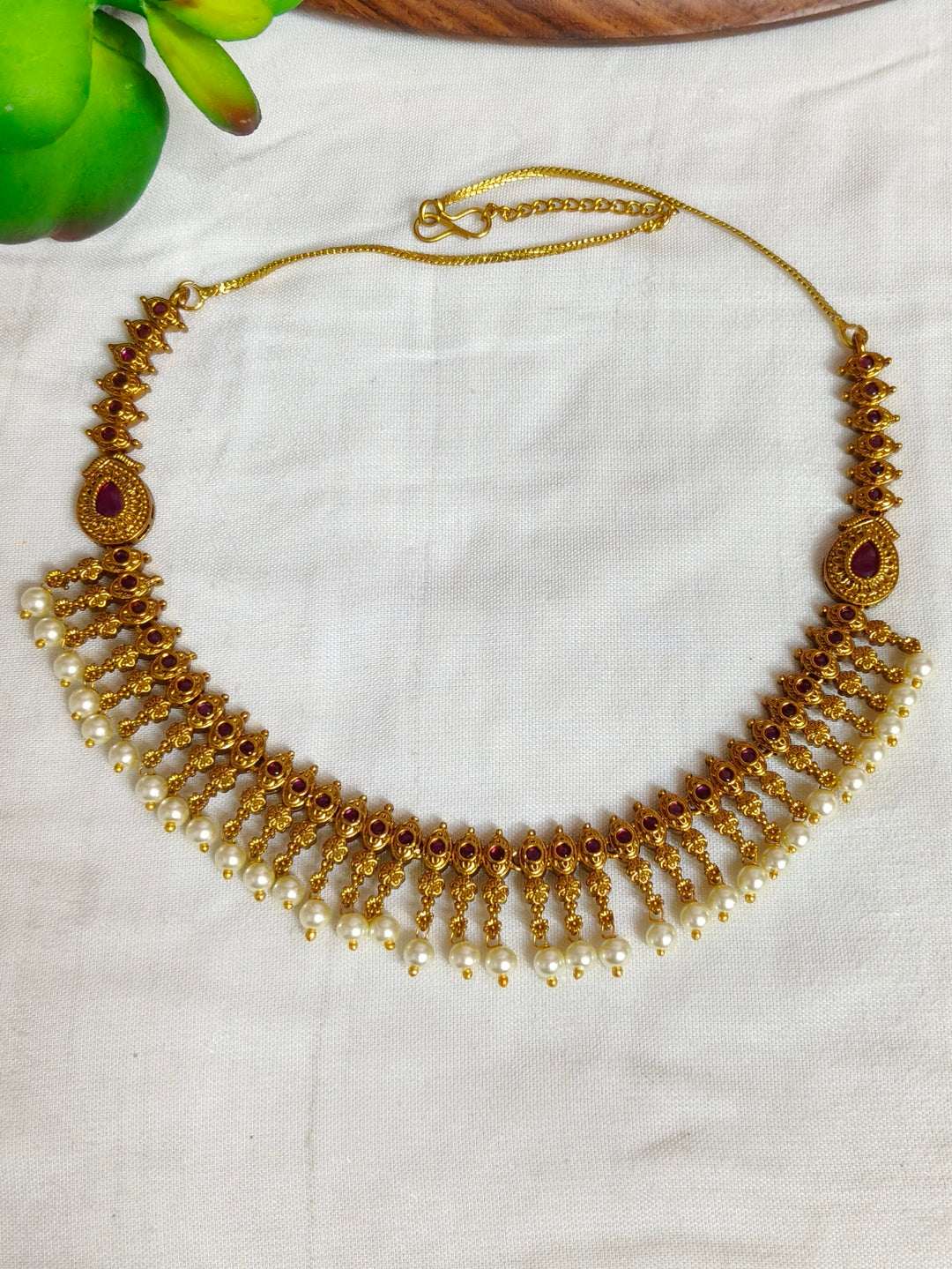BRASS NECKLESS