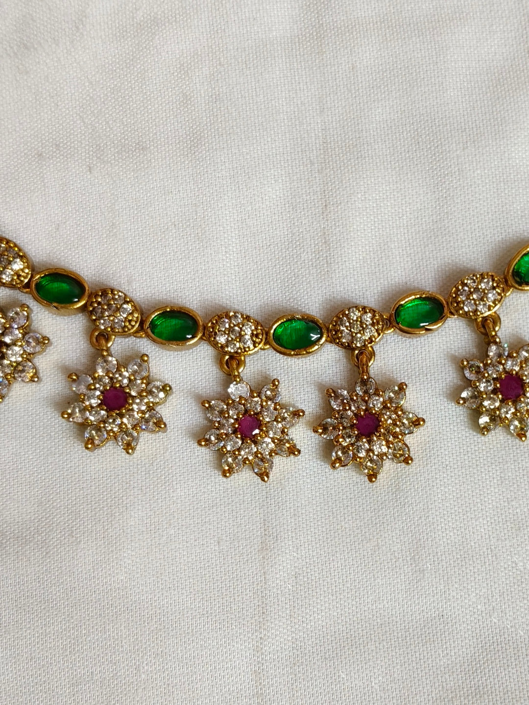 BRASS NECKLESS