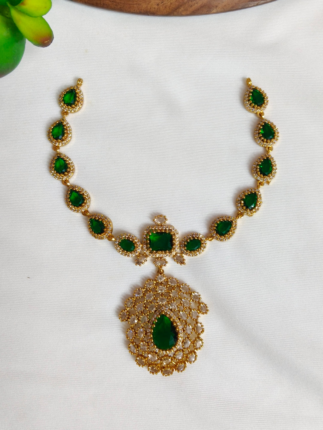 Brass neckless