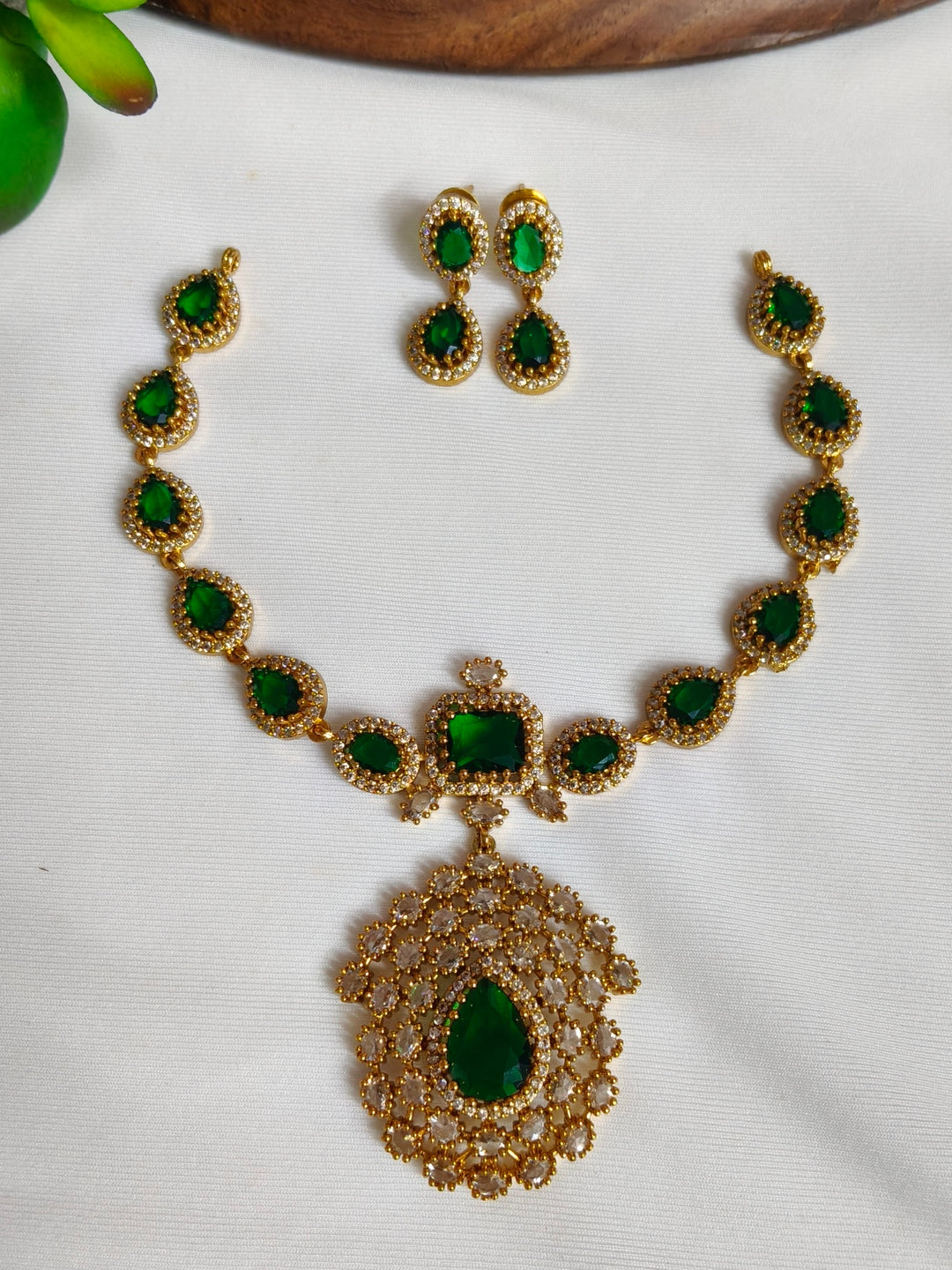 Brass neckless