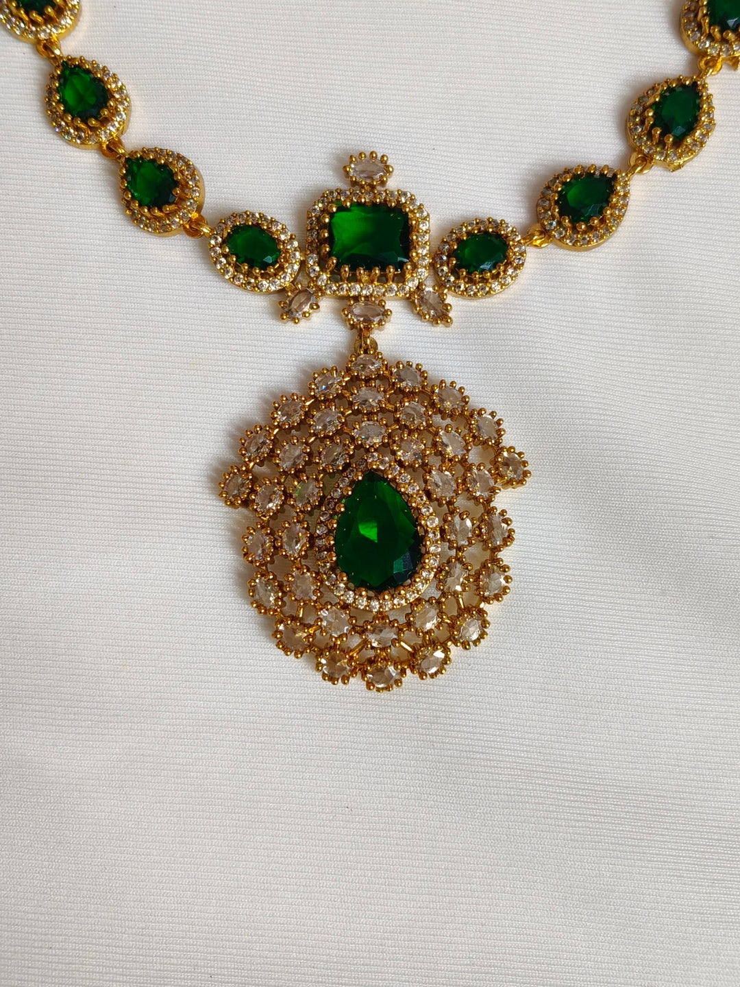 Brass neckless