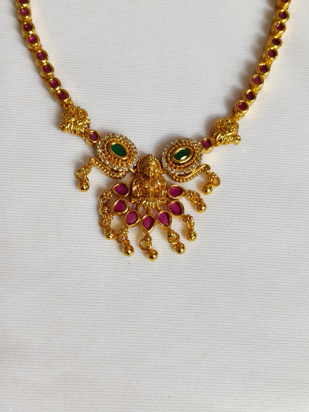 BRASS NECKLESS