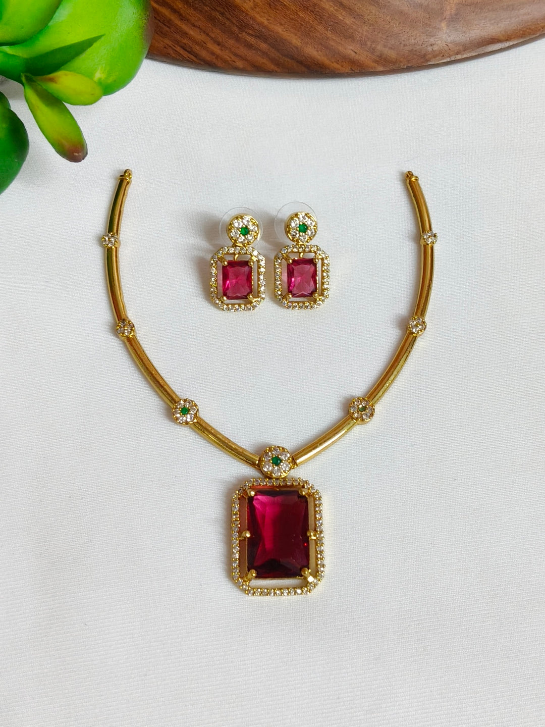 Brass neckless