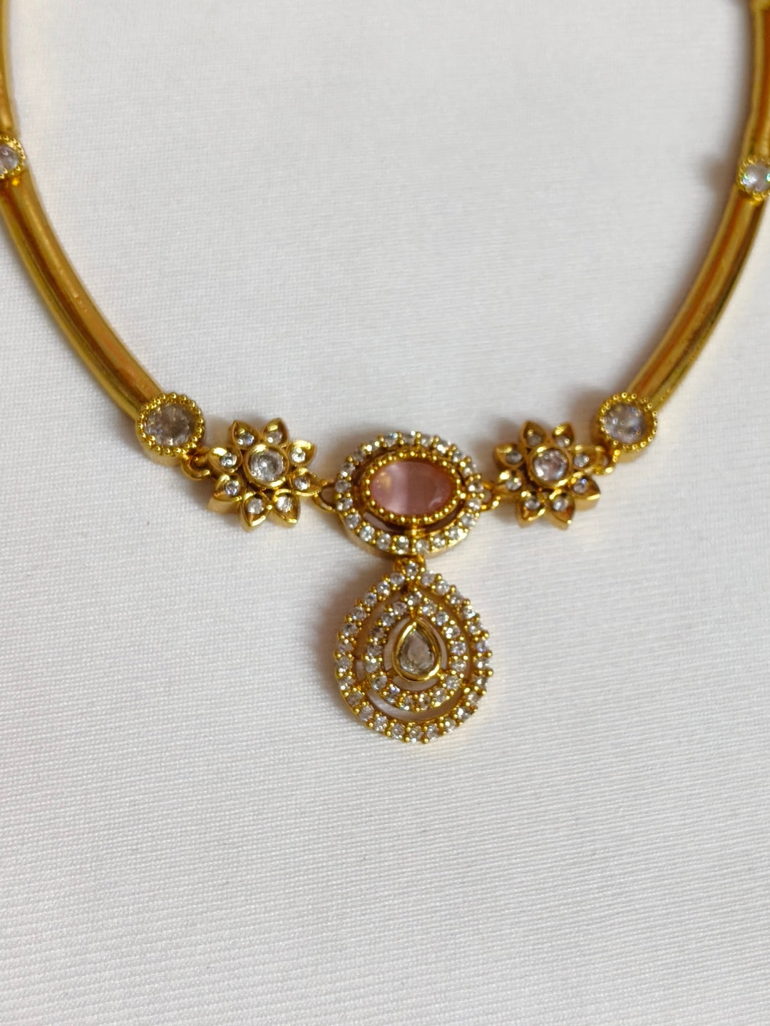 BRASS NECKLESS