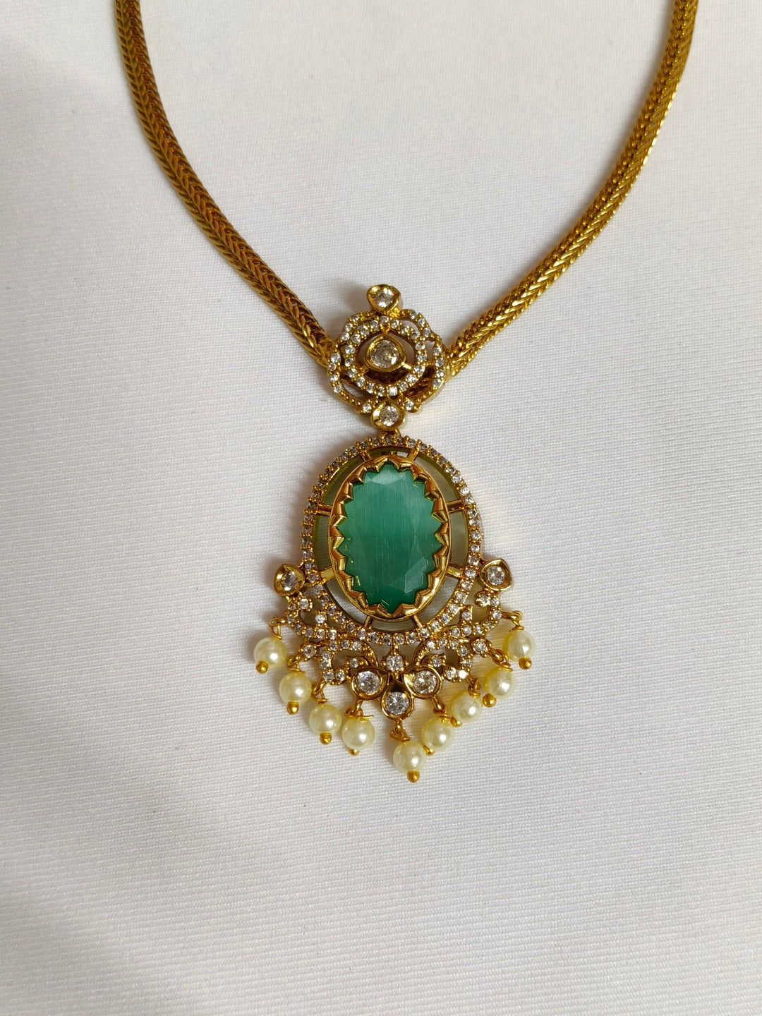 BRASS NECKLESS