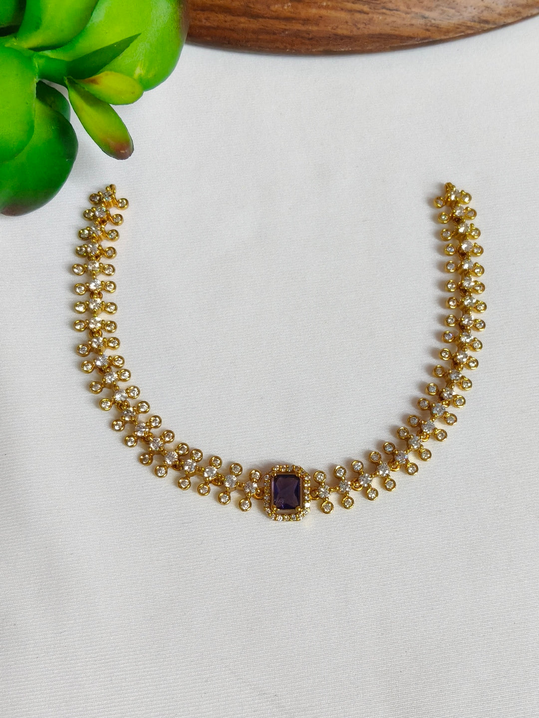 BRASS NECKLESS
