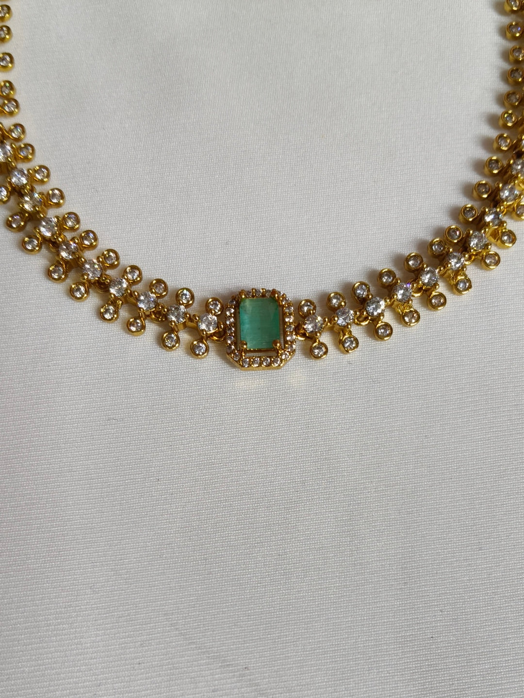 BRASS NECKLESS