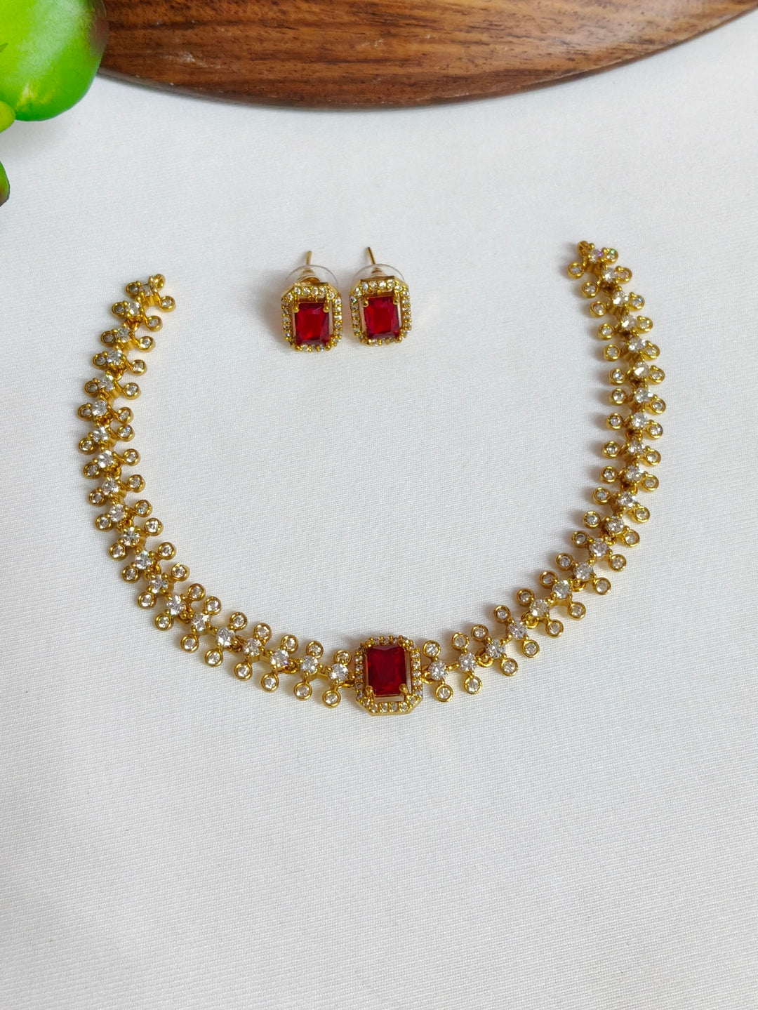 JEWELLERY NECKLESS