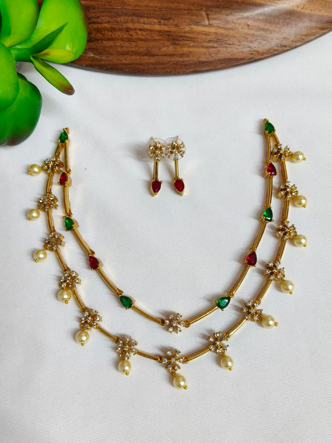 BRASS NECKLESS