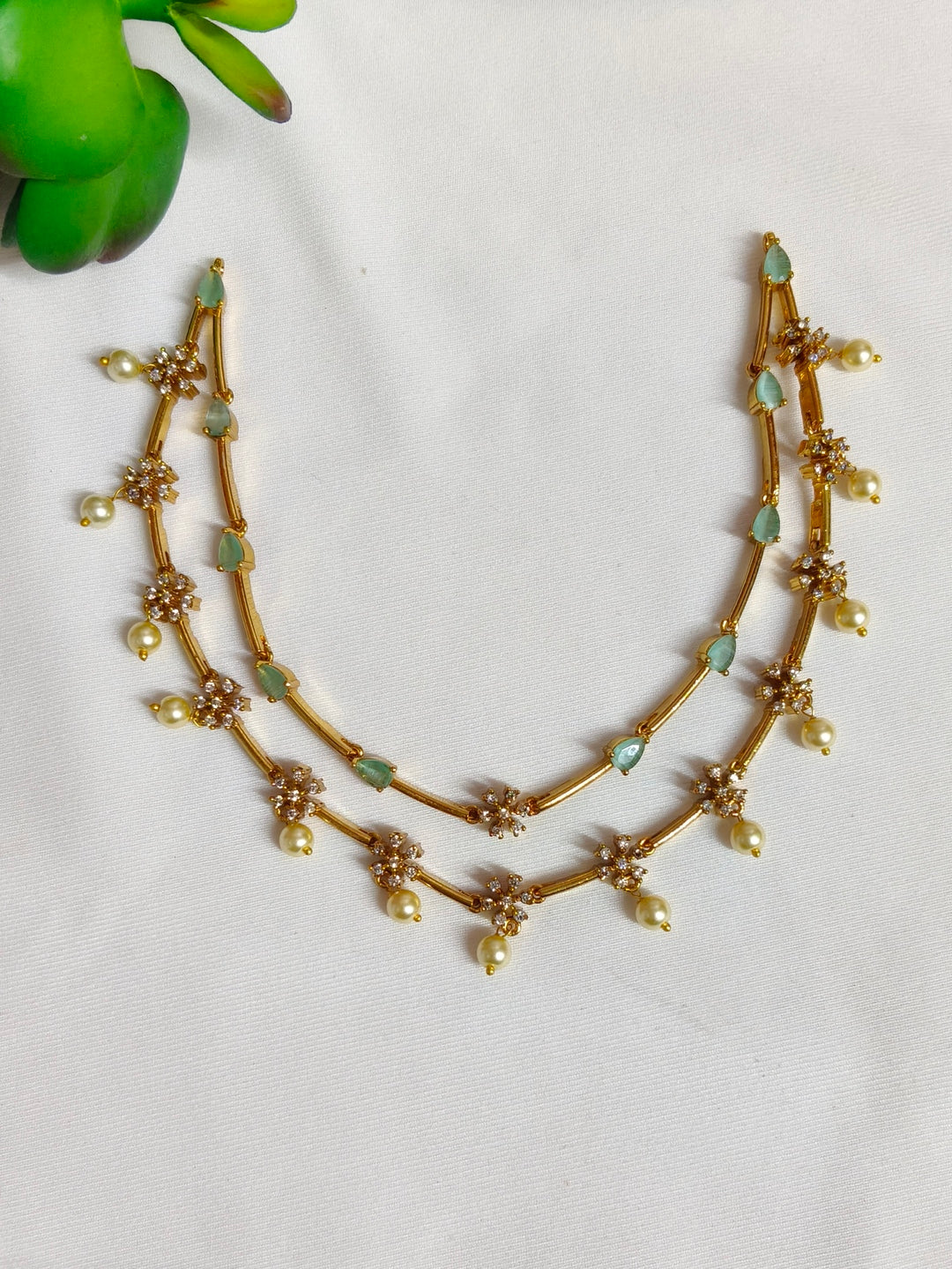 BRASS NECKLESS