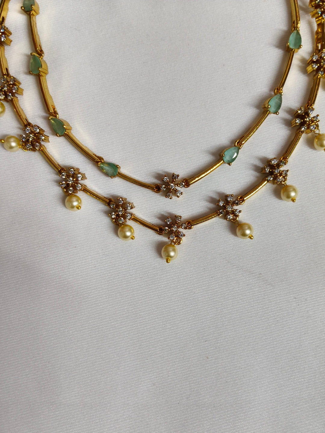 BRASS NECKLESS