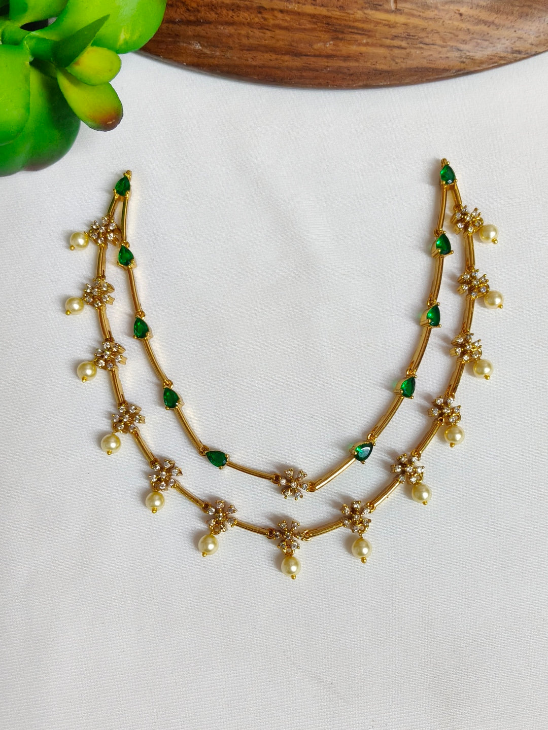 BRASS NECKLESS